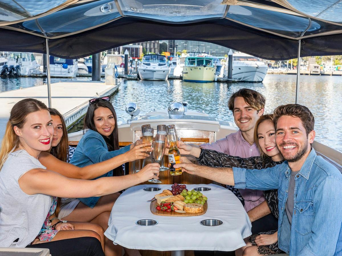 self-drive boat hire on the Yarra River