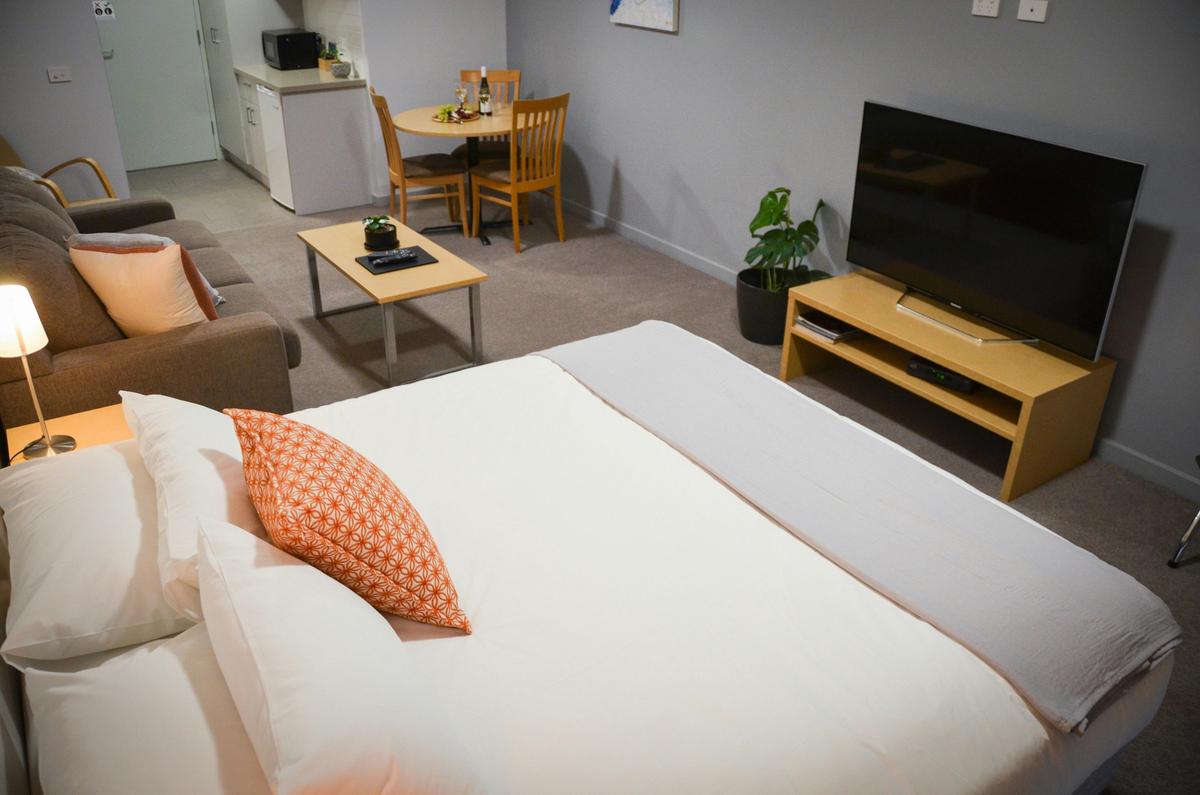 Mansfield Apartments Studio 4