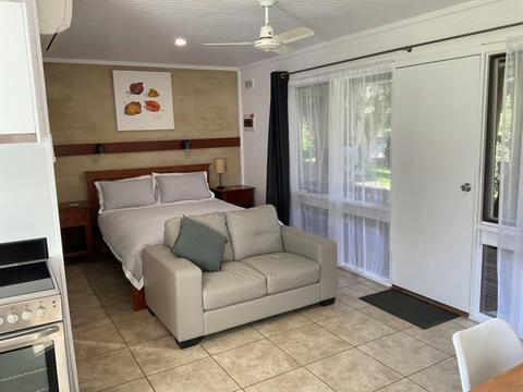 Studio Deluxe 3