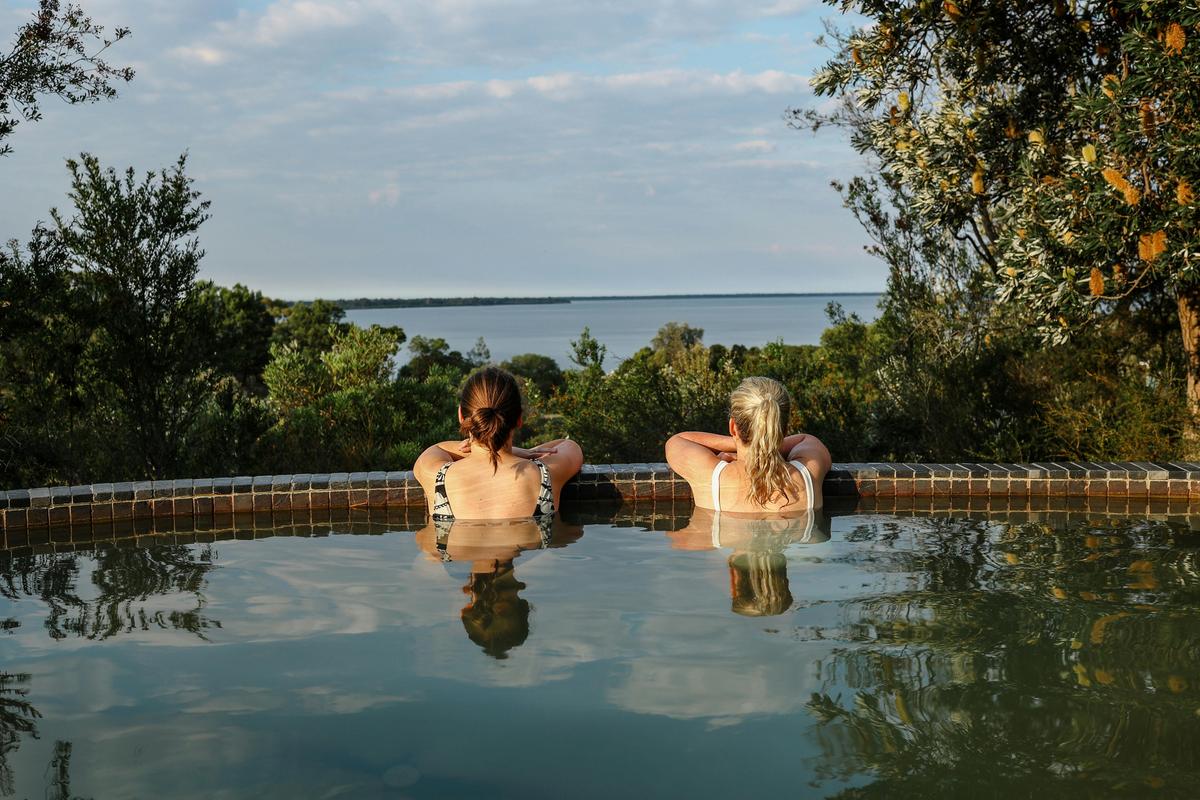 Hillview Pool