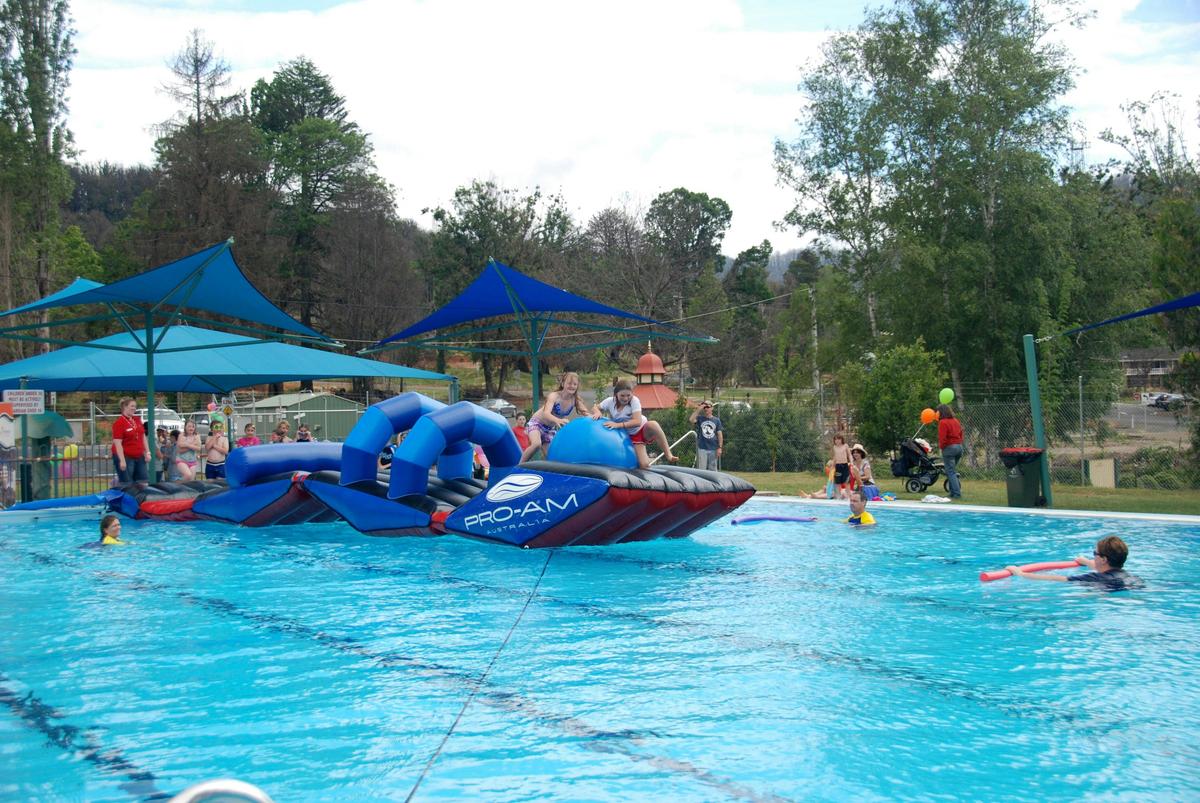 Marysville Outdoor Swimming Pool