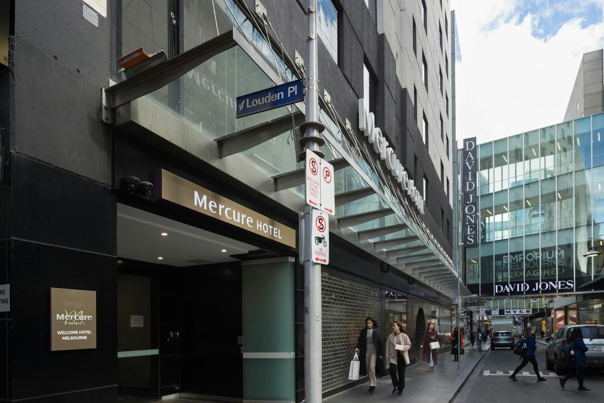 Hotel location on Little Bourke Street