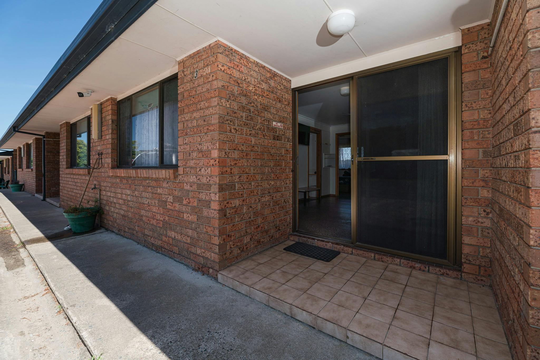 2 and 3 Bedroom Motel Units