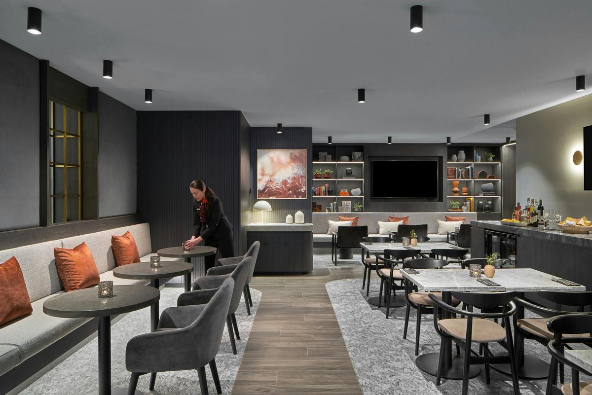 M Club Executive Lounge