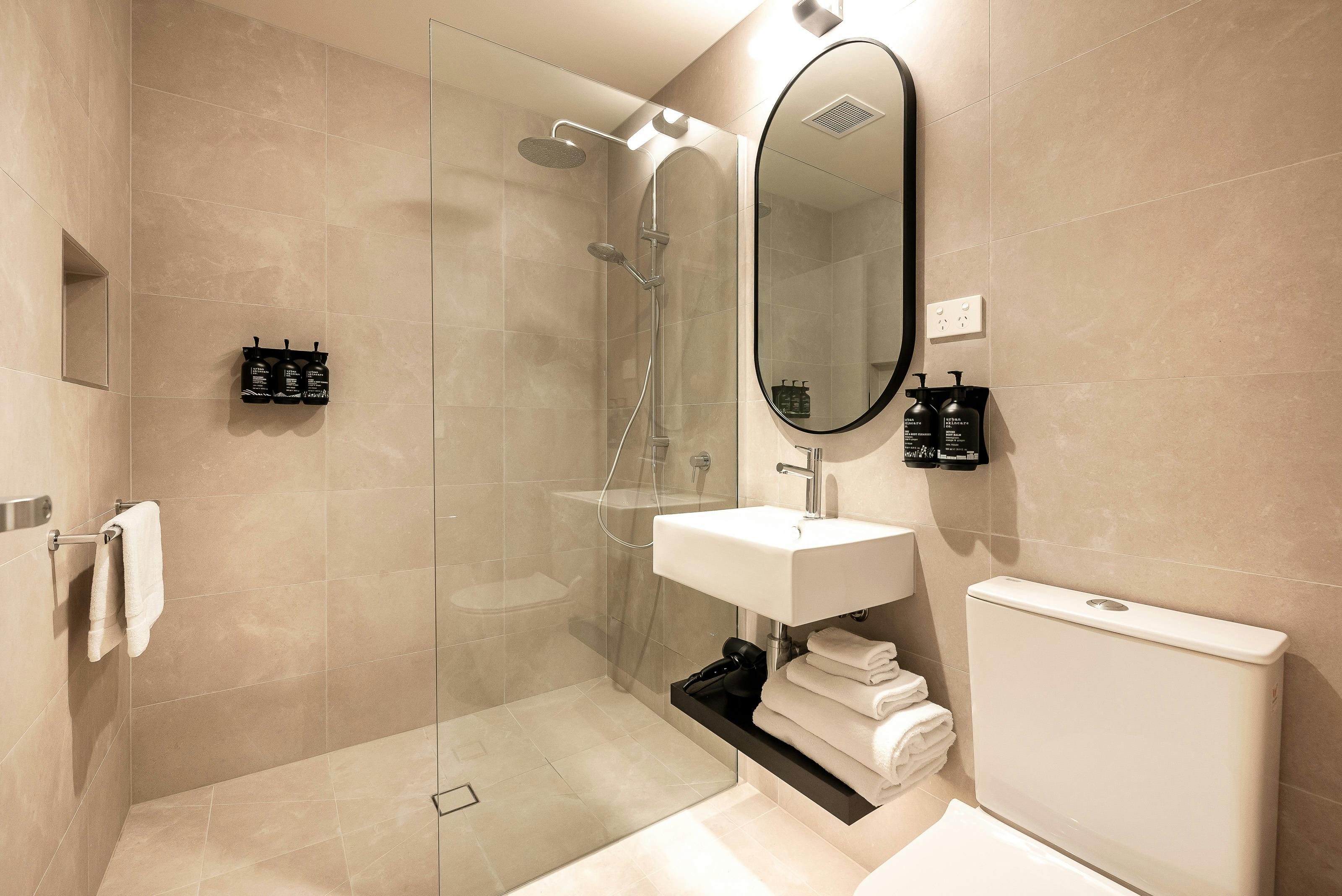 Mantra Shepparton King Guest Suite Bathroom