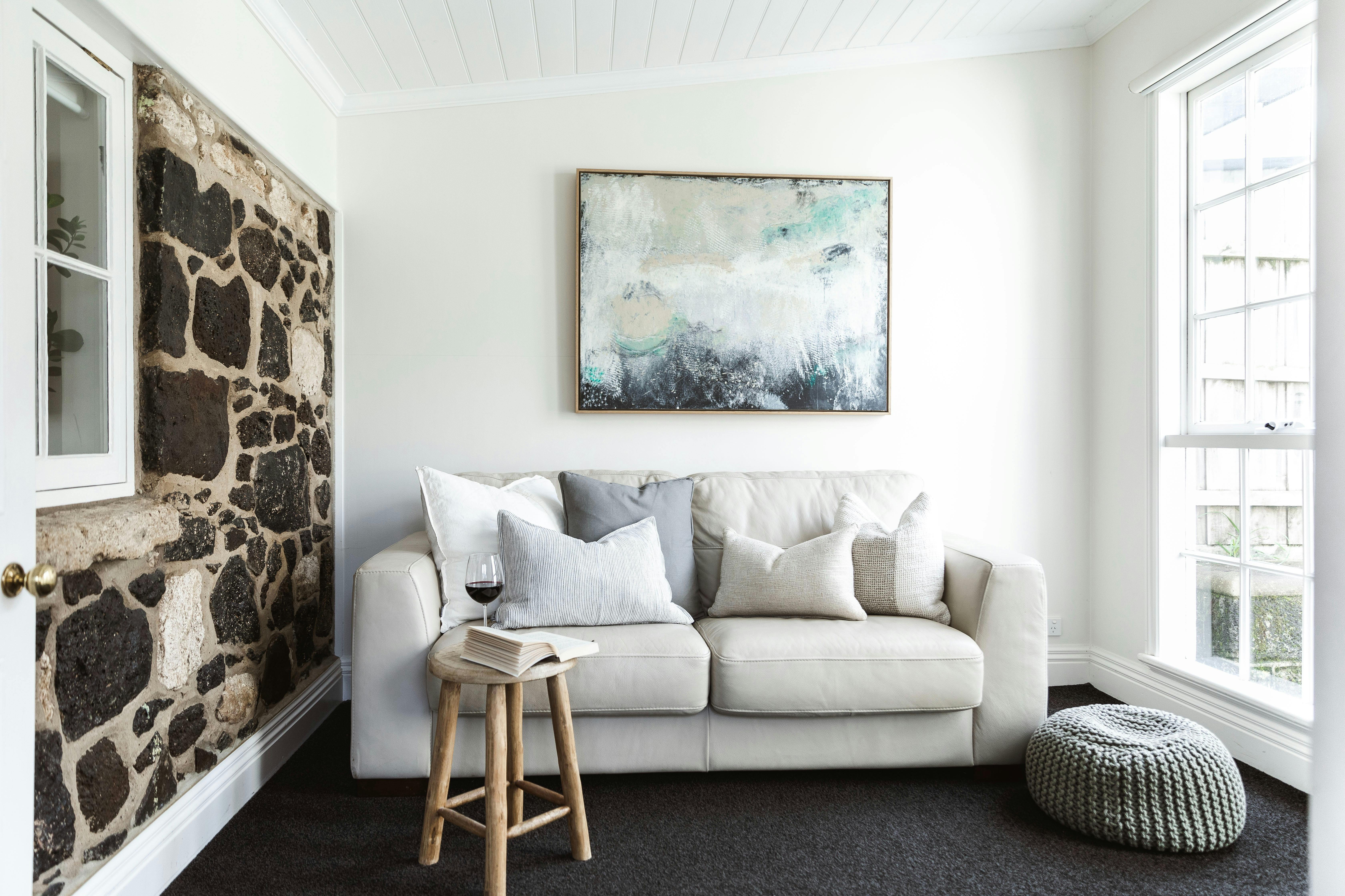 Second loungeroom in sunroom