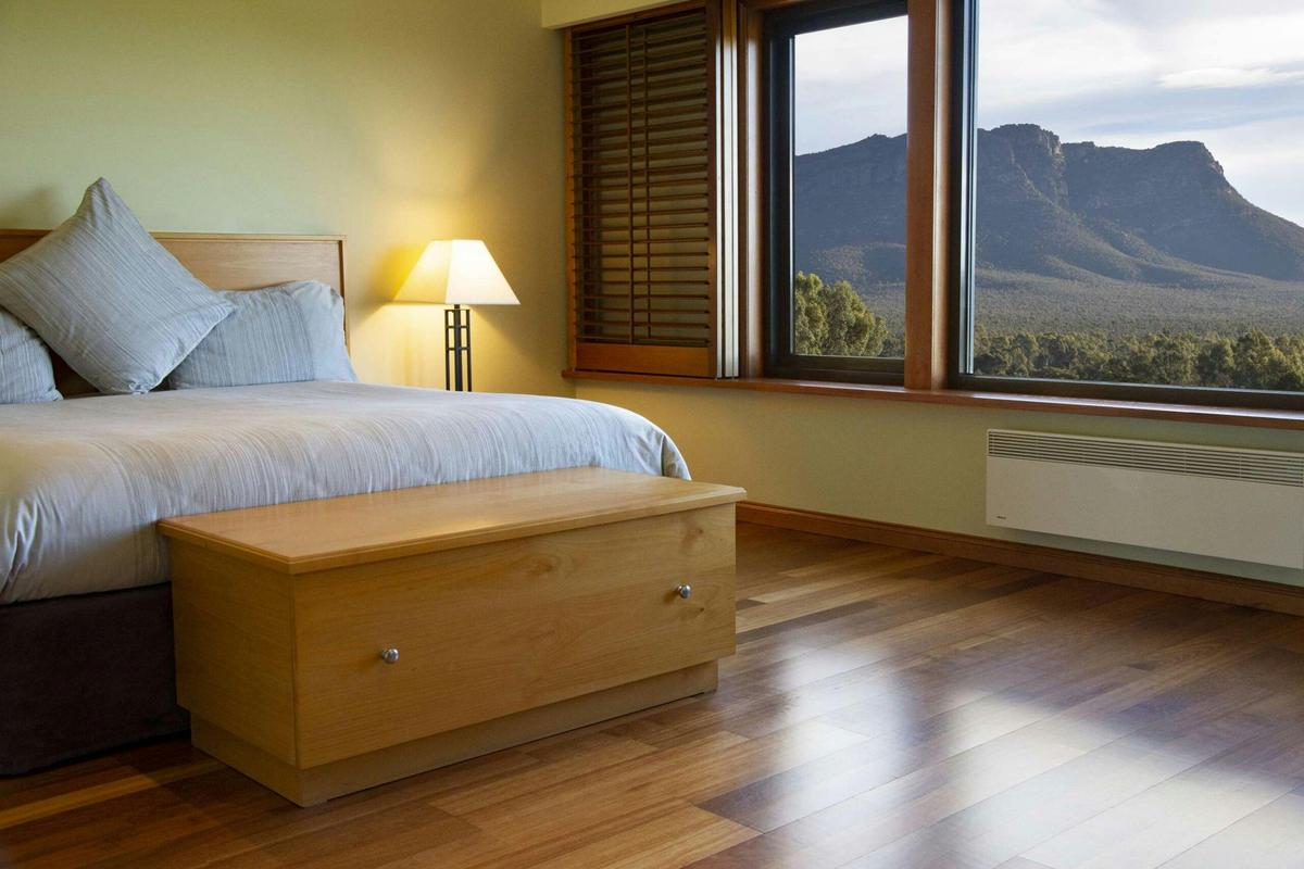 Meringa Springs Room