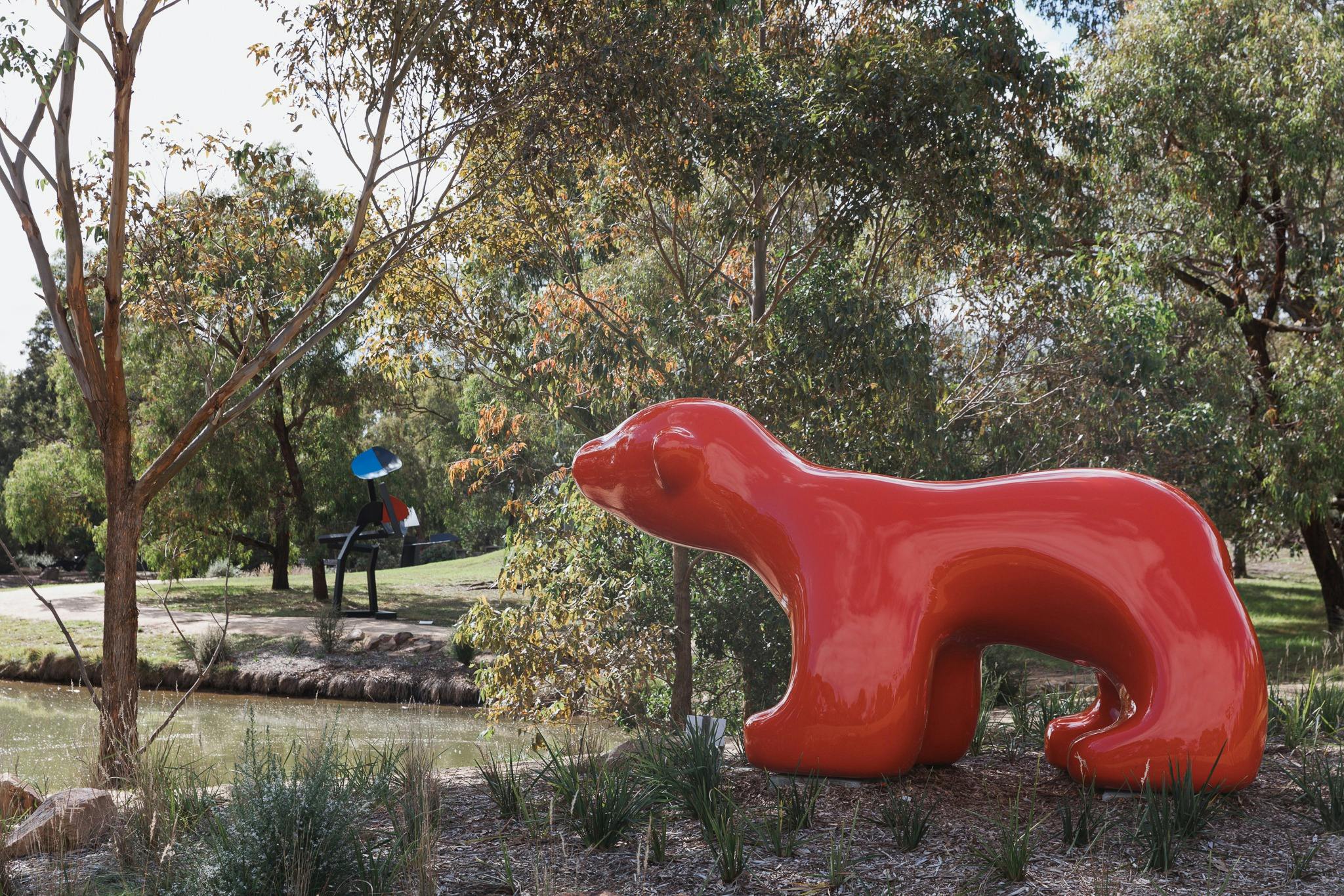 Scott Redford, My Beautiful Red Lipstick Polar Bear, 2010, automotive enamel on fibreglass, 186.5 x