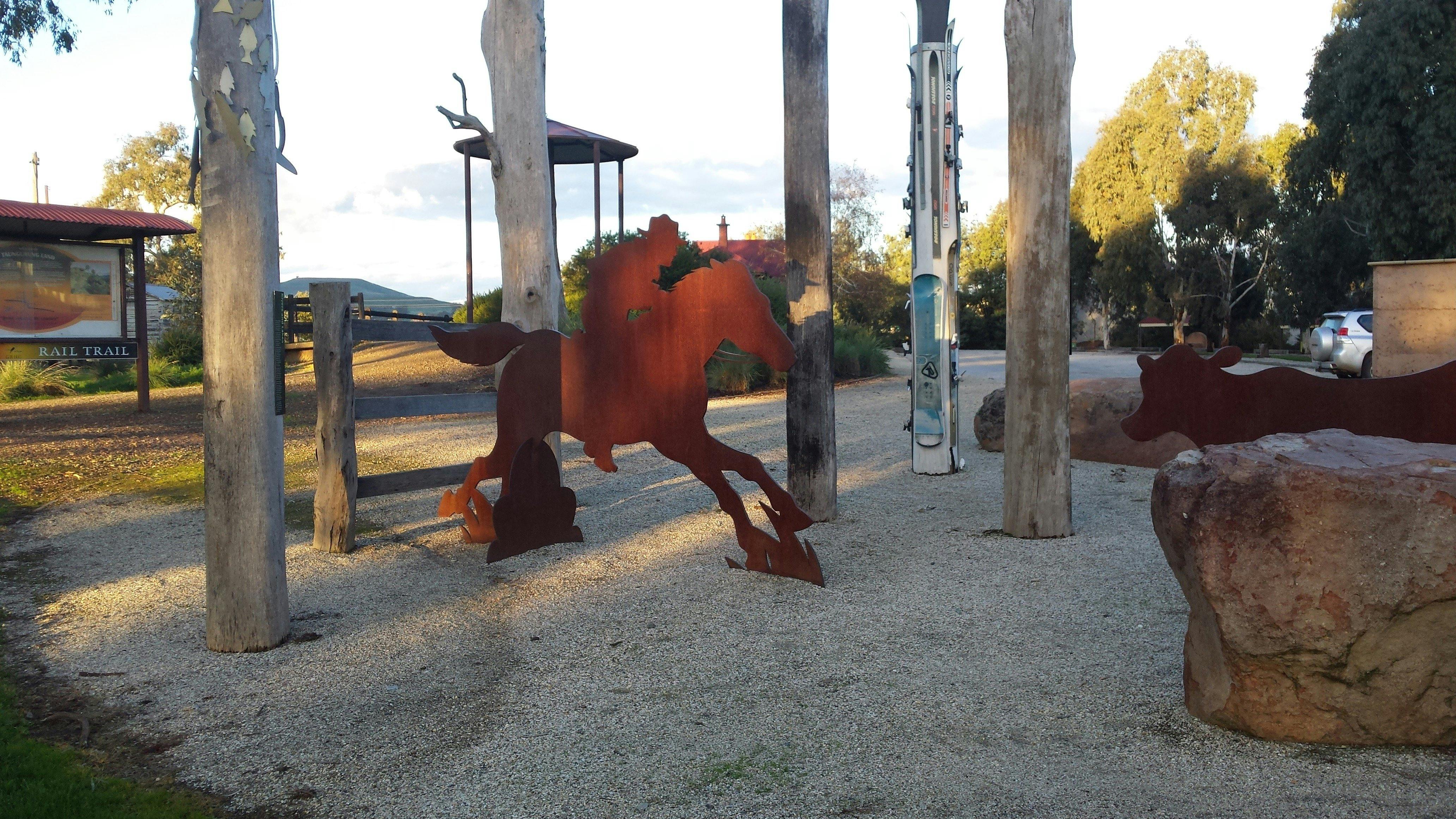 Information poles Mansfield Visitor Information Centre