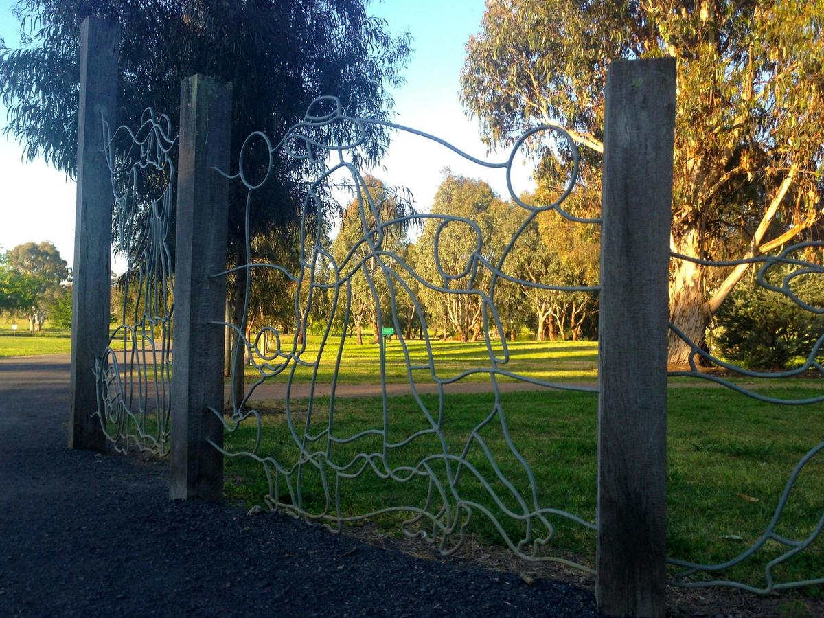 Mansfield Botanic Park Gates