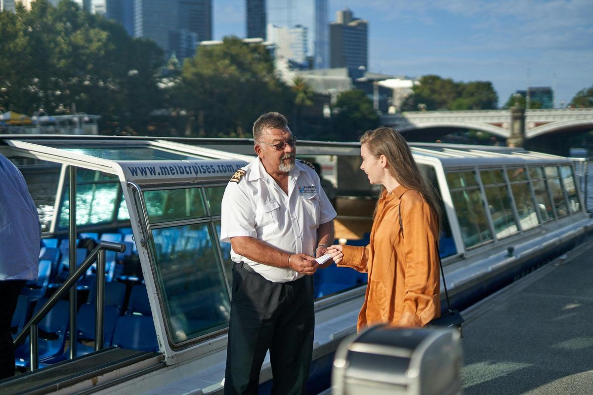 Melbourne River Cruises boarding greeting by captain