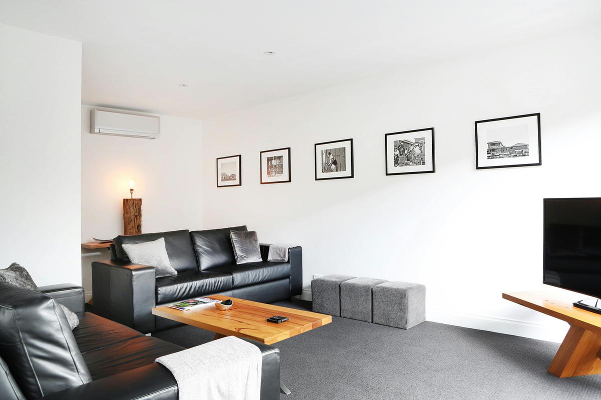 Villa townhouse living room