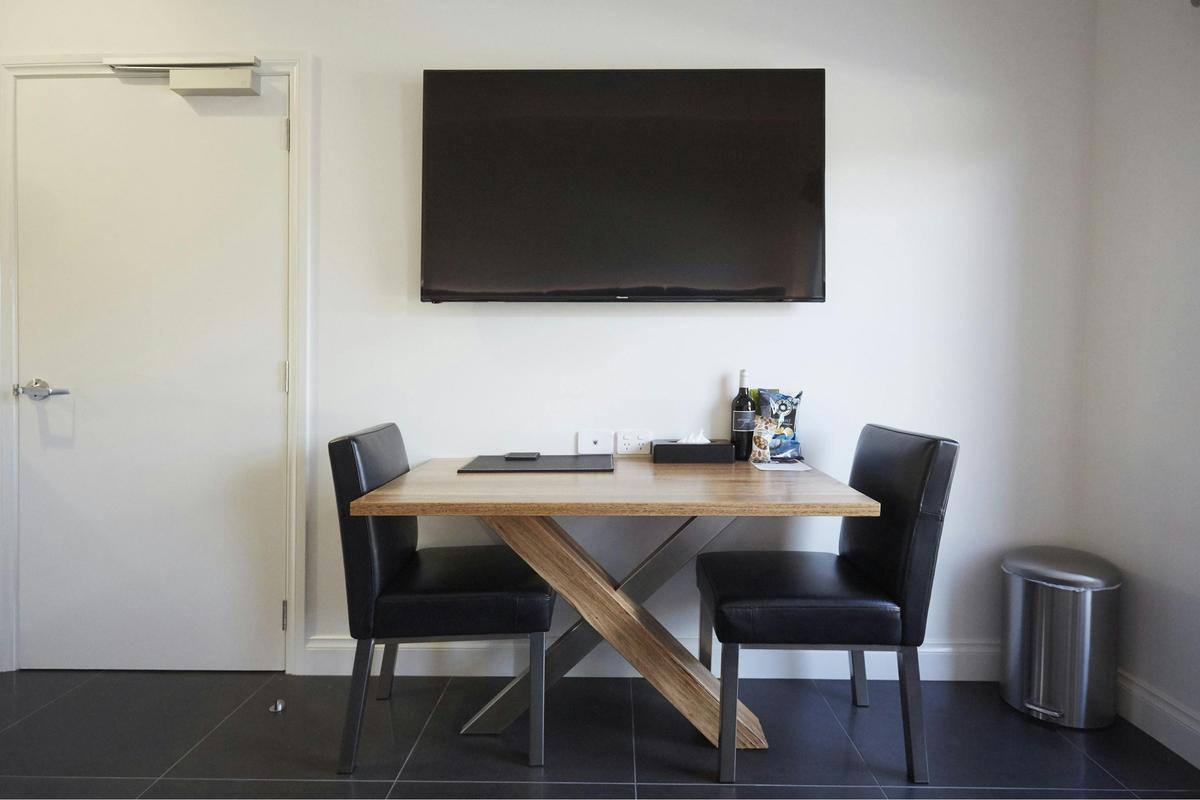 Dining table for 2 or a workspace