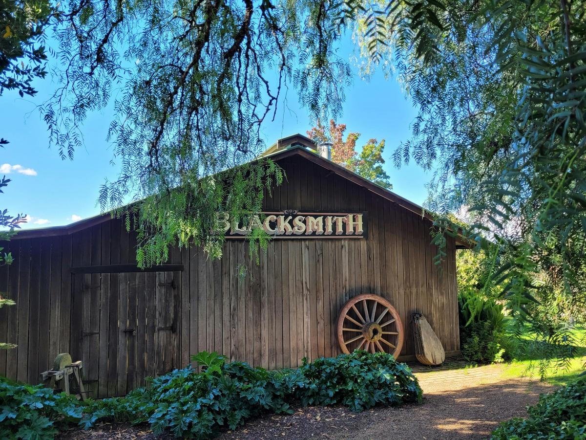 Blacksmith's building Mont De Lancey