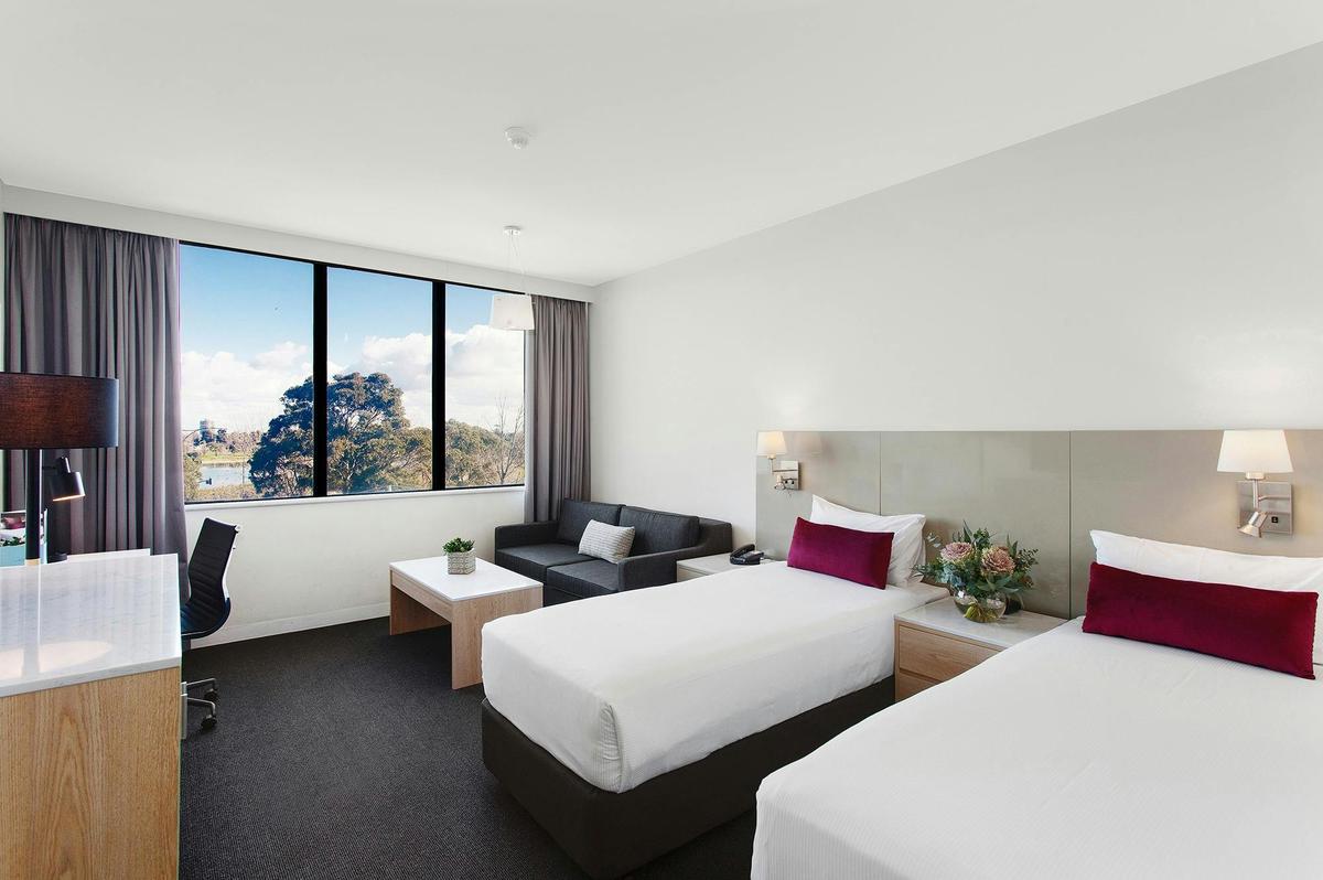Mercure Guestroom Twin -King Singles