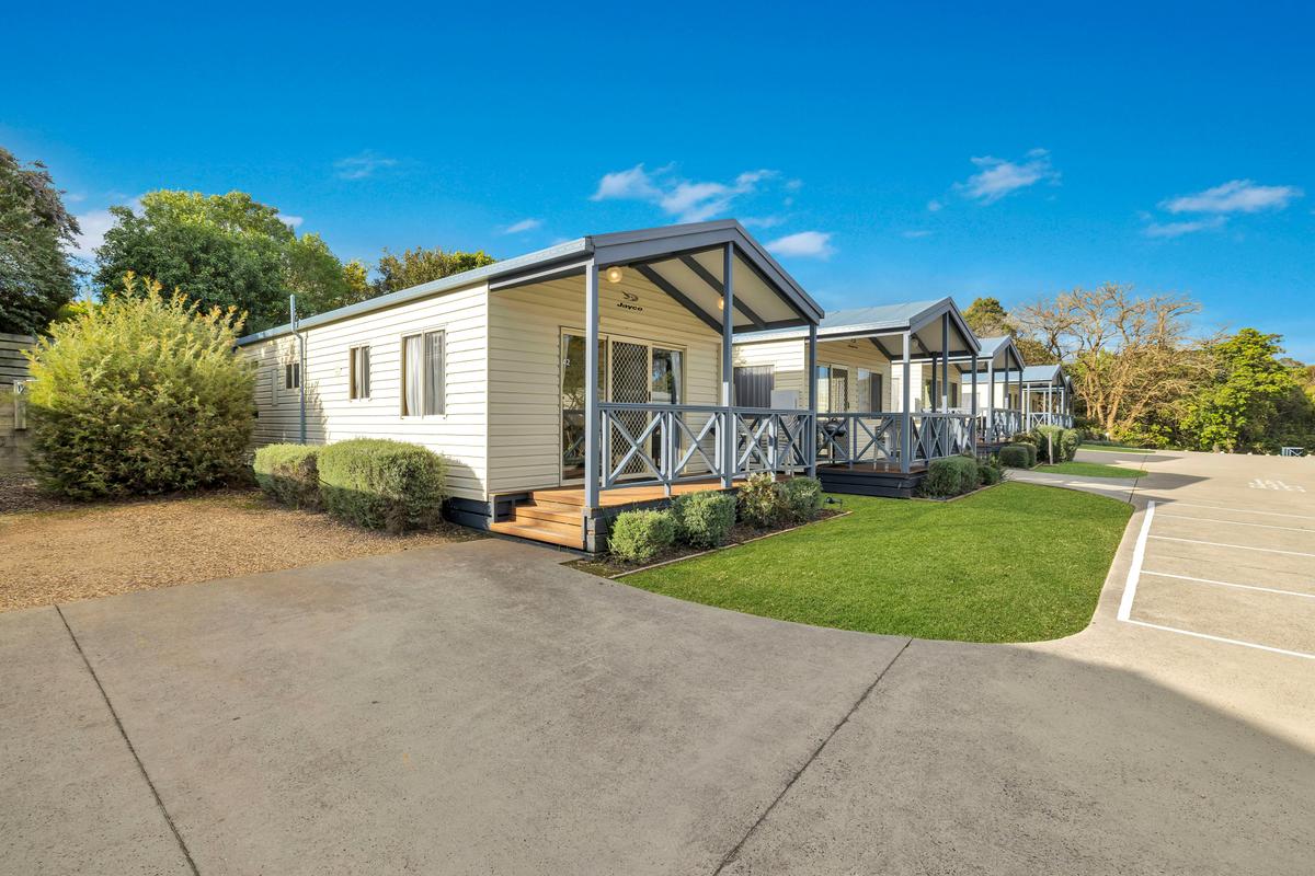 3 Bedrooms Villas