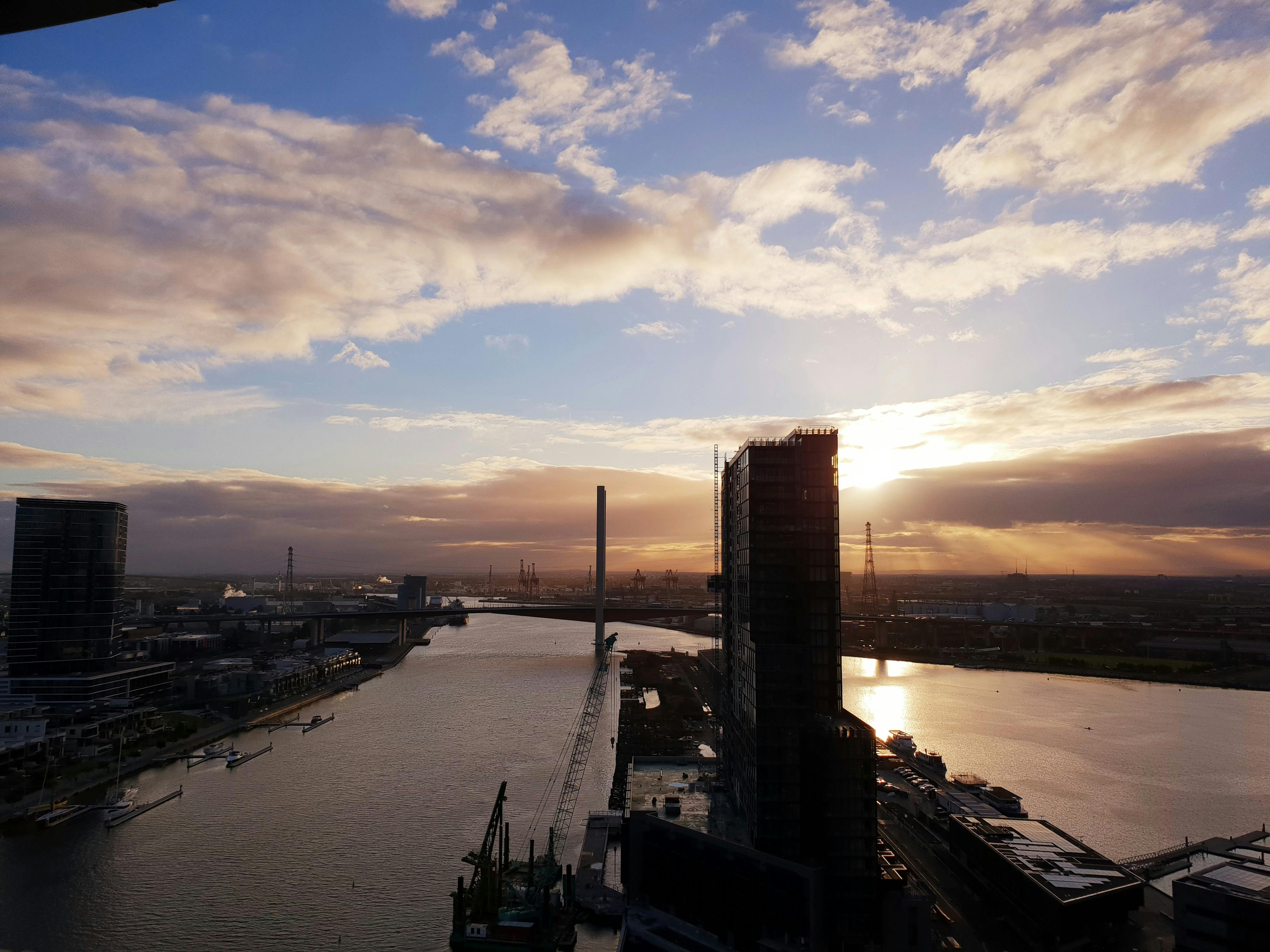 View from our Premium 2 Bedroom apartment. Views of the Yarra River, Port of Melb & Port Phillip Bay