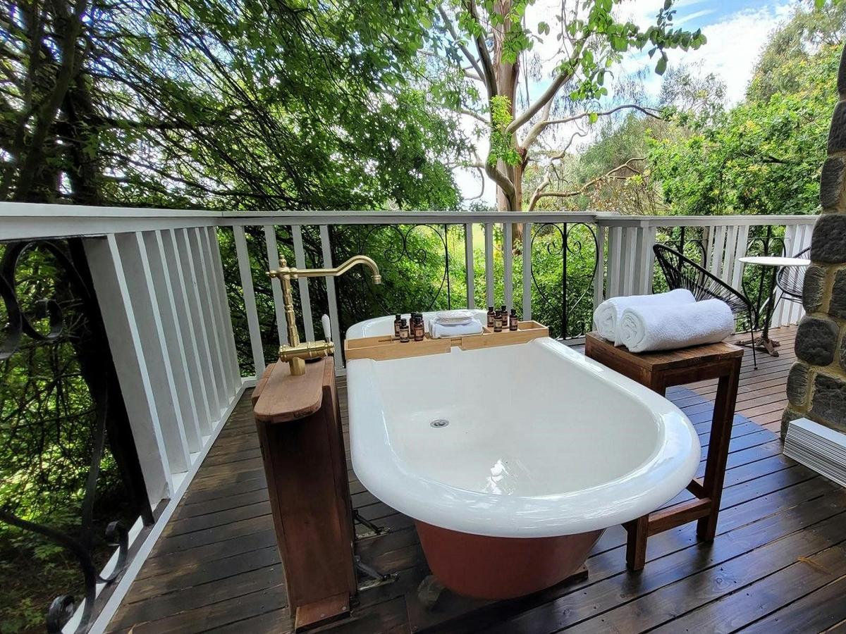 Alfresco Bathing on the deck
