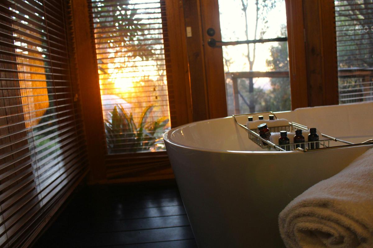 Luxe Ultimate Glamping Private Bath House