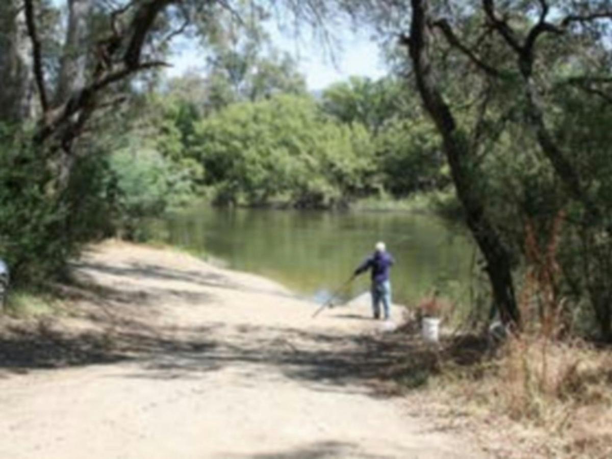 Fishing in the Goulburn River