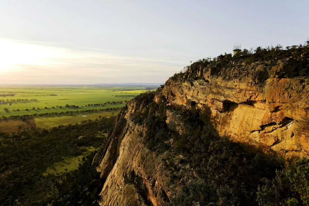 Mount Arapiles-Tooan State Park