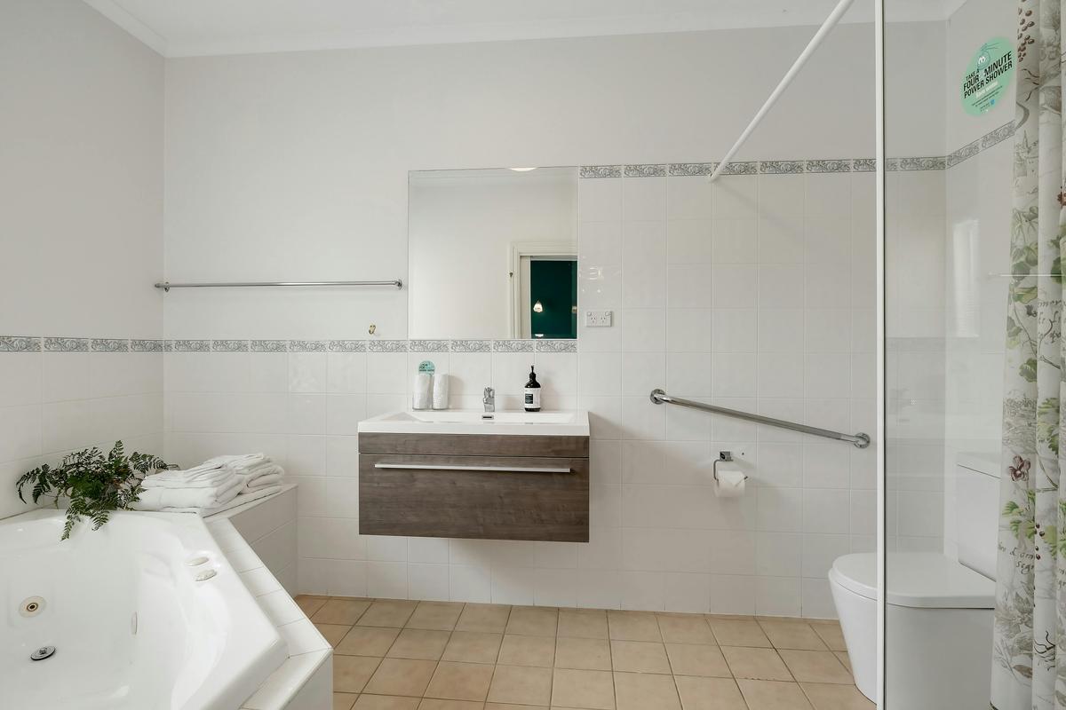 Deluxe Suite Two