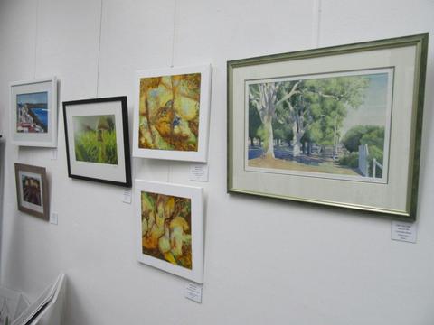 MUD Gallery