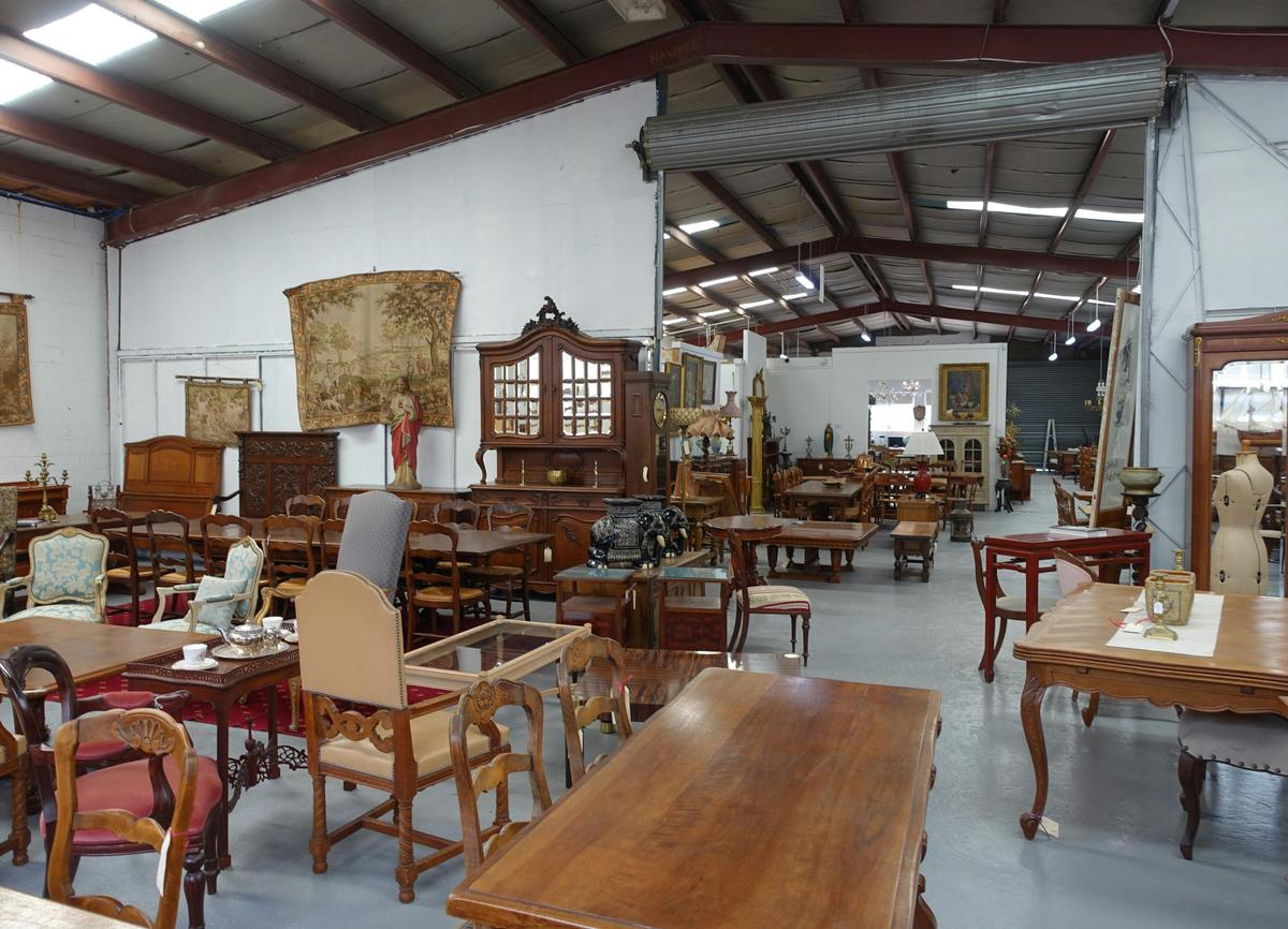 Moonee Ponds Antiques Large Showroom In Airprot West