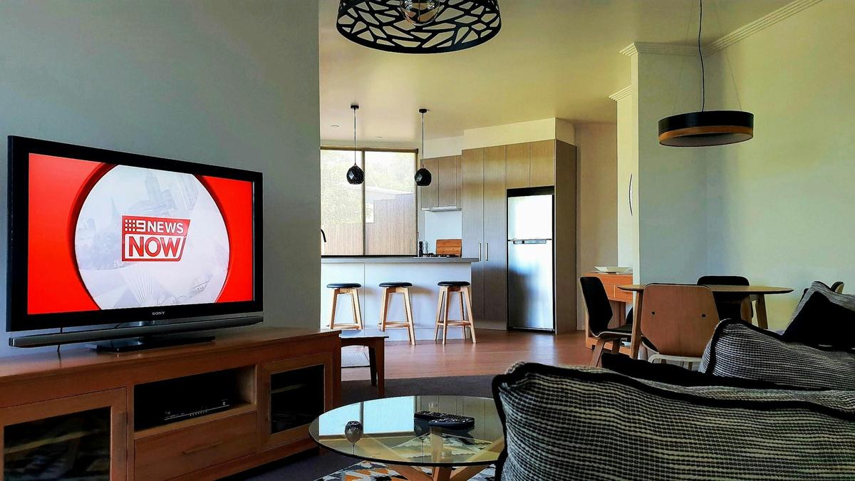 Airy open plan living, kitchen and dining, generous size, comfortable for everyone to enjoy.