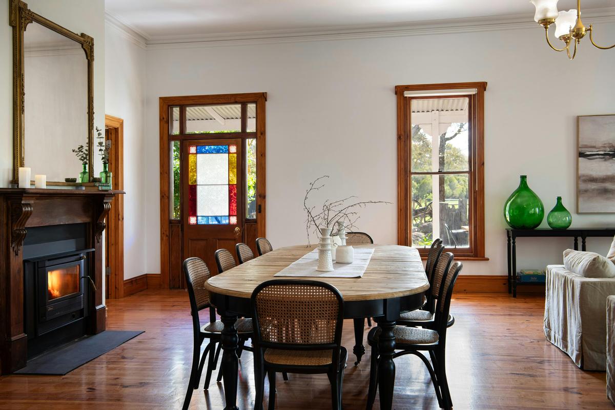 Moragoe Homestead Dining Table