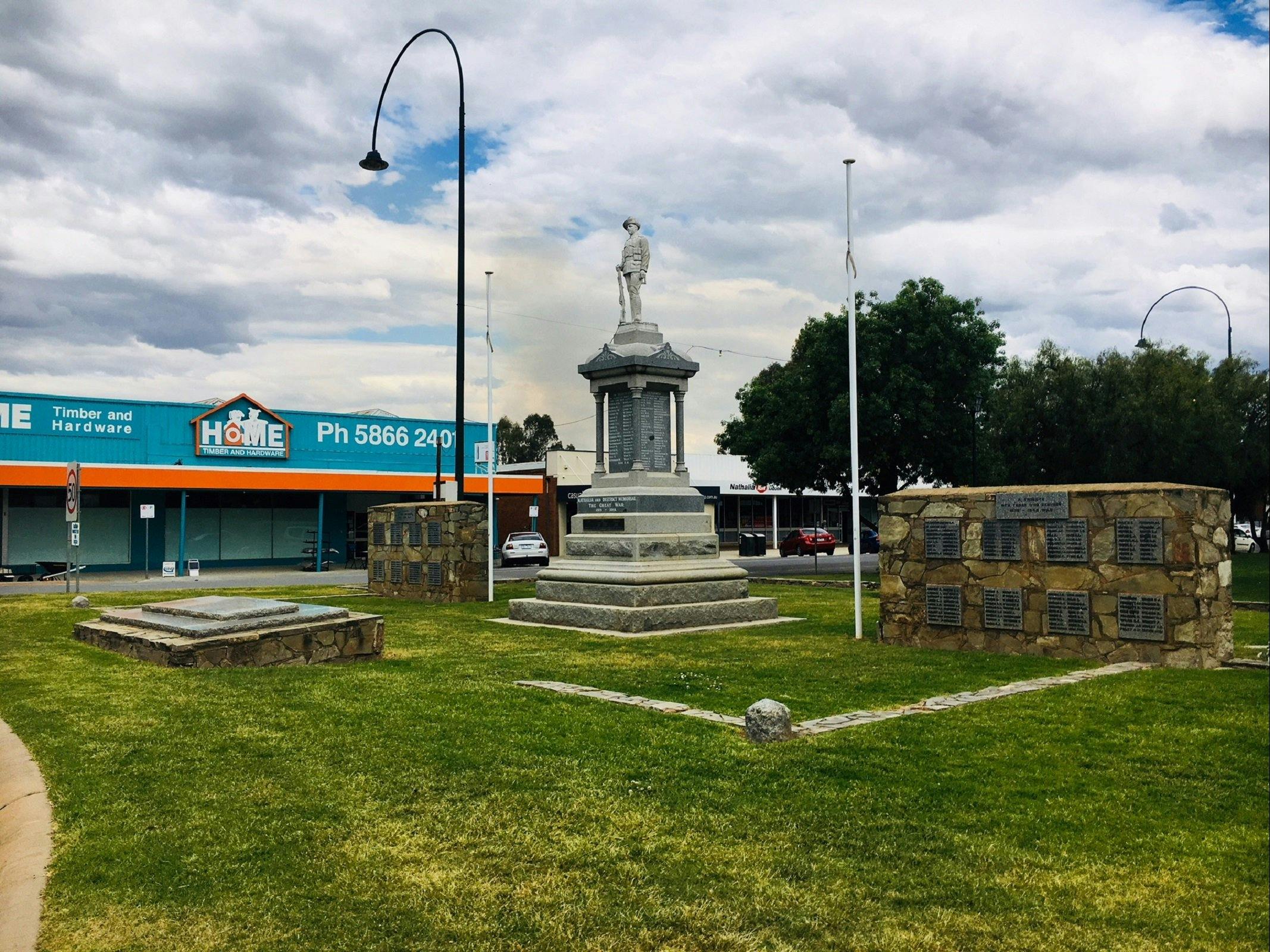 Nathalia - War Memorial Monument