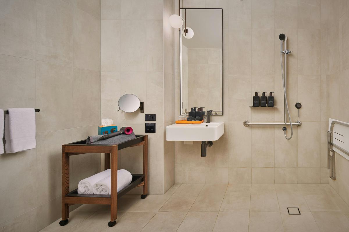 Next Queen Accessible Room