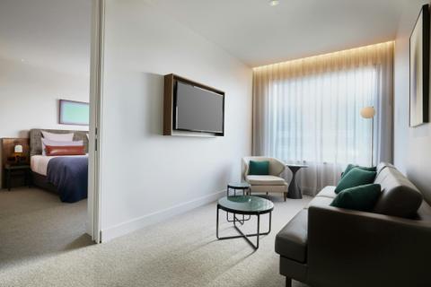 CLUB ONE-BEDROOM SUITE