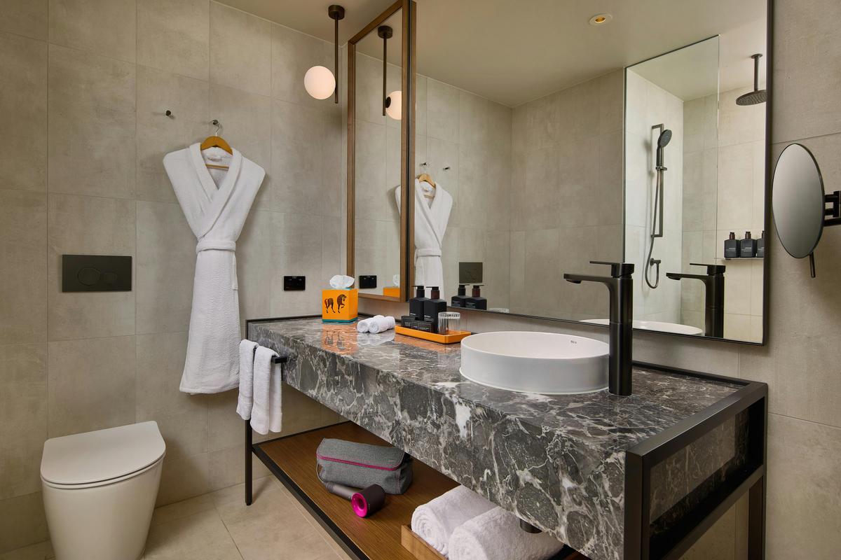 NEXT LEVEL TWIN ROOM