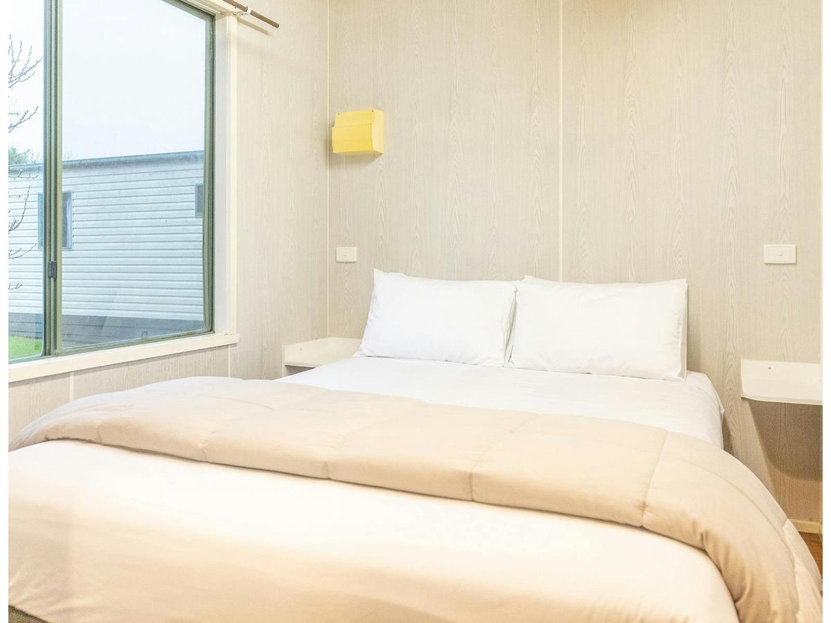 One Bedroom Cabin | Bedroom