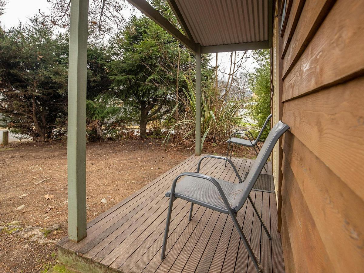 Cedar Cabin - Exterior