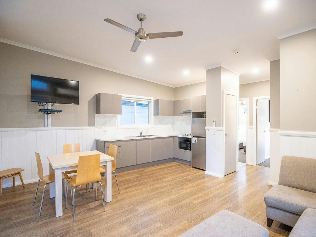 Feathertop Villa - Living Area