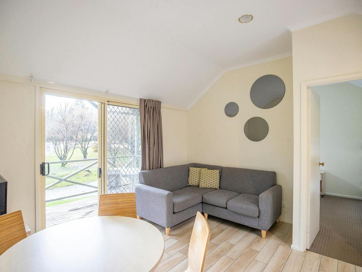 River Cabin - Living Room