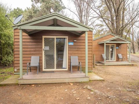 Cedar Cabin - Exterior