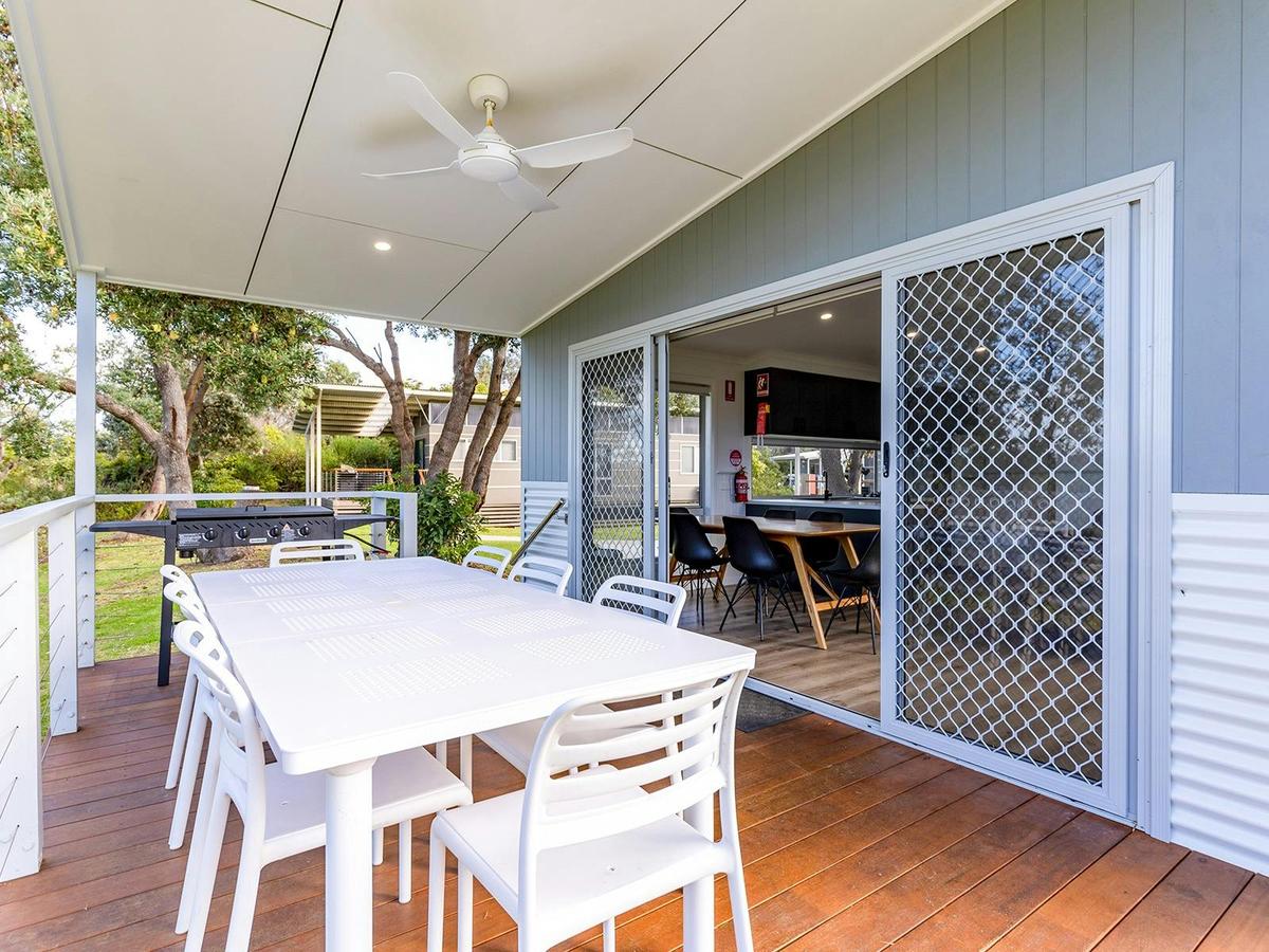 Riverside Deluxe Villa | Balcony