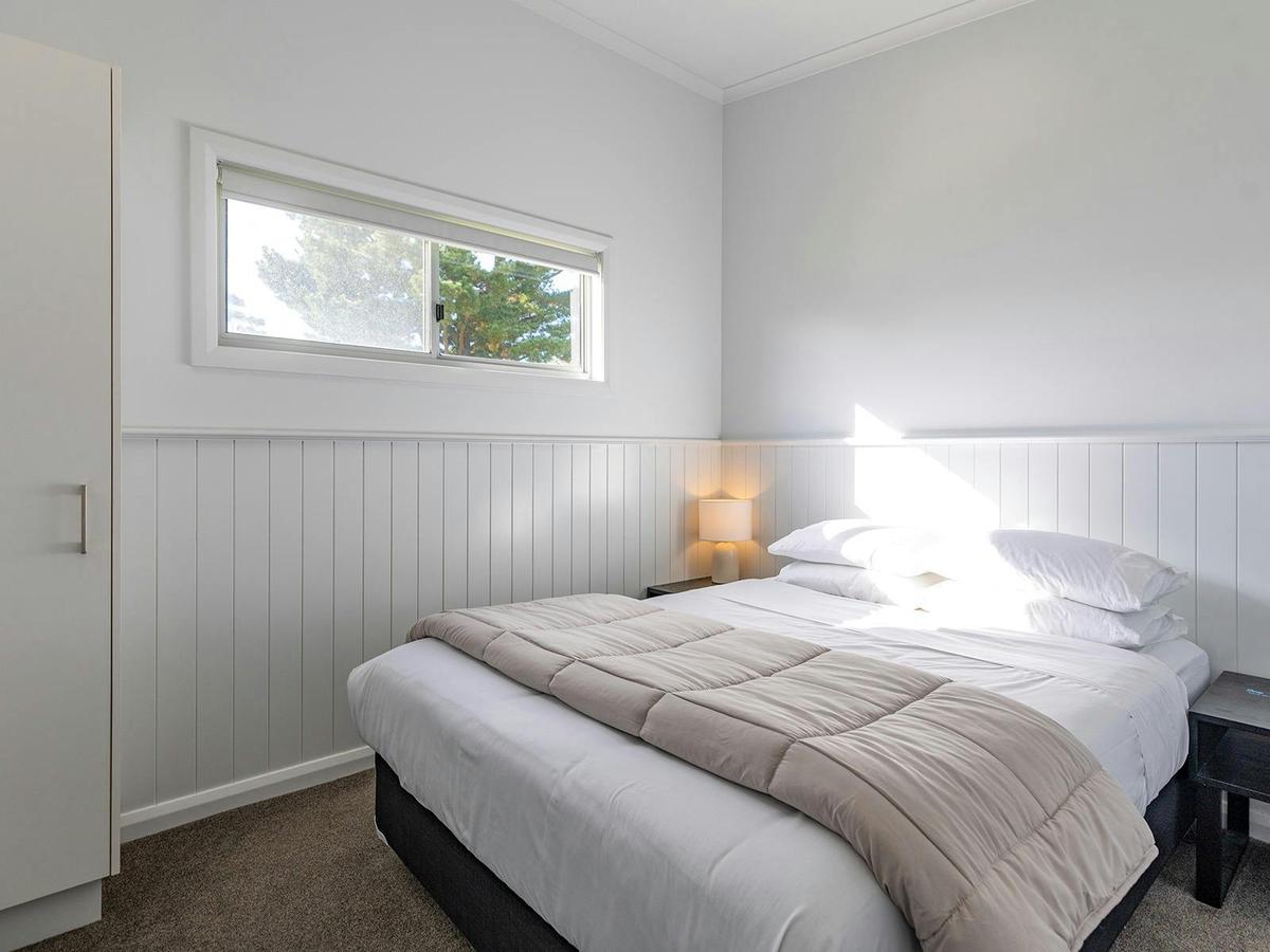 Riverside Deluxe Villa | Bedroom