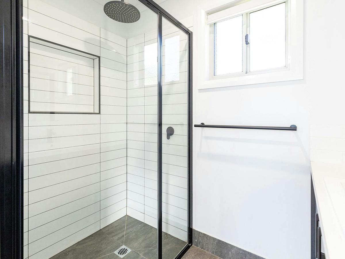 Riverside Deluxe Villa | Bathroom