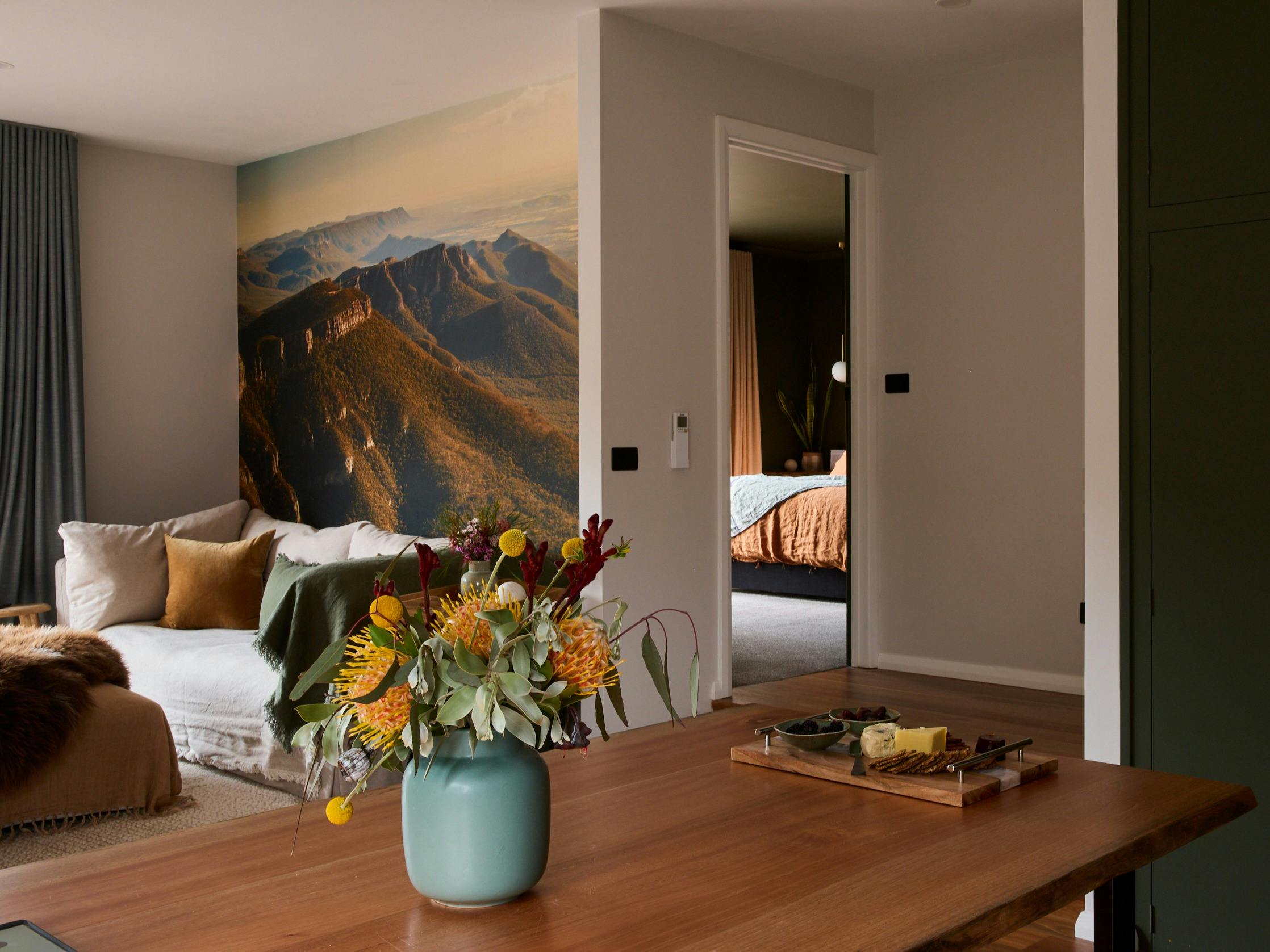 Lounge/Dining/ Bedroom