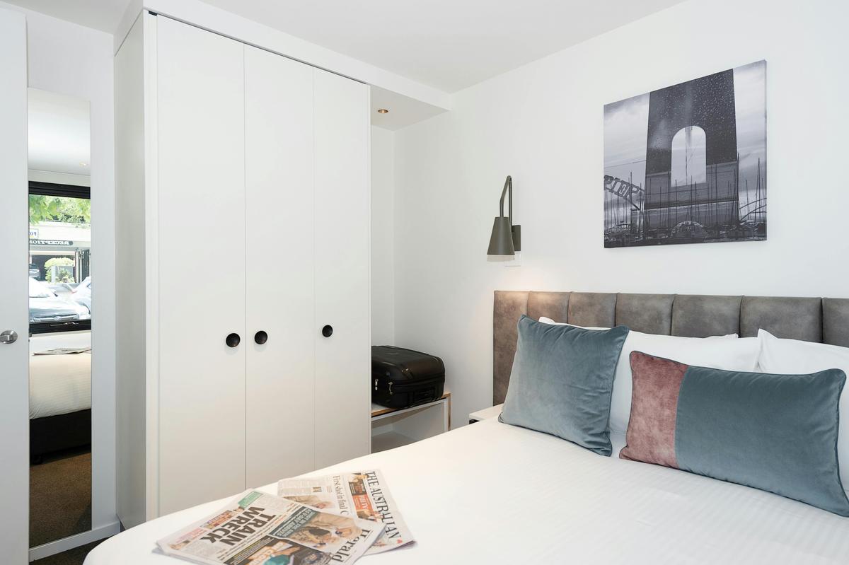 One Bedroom Bellerine king bed