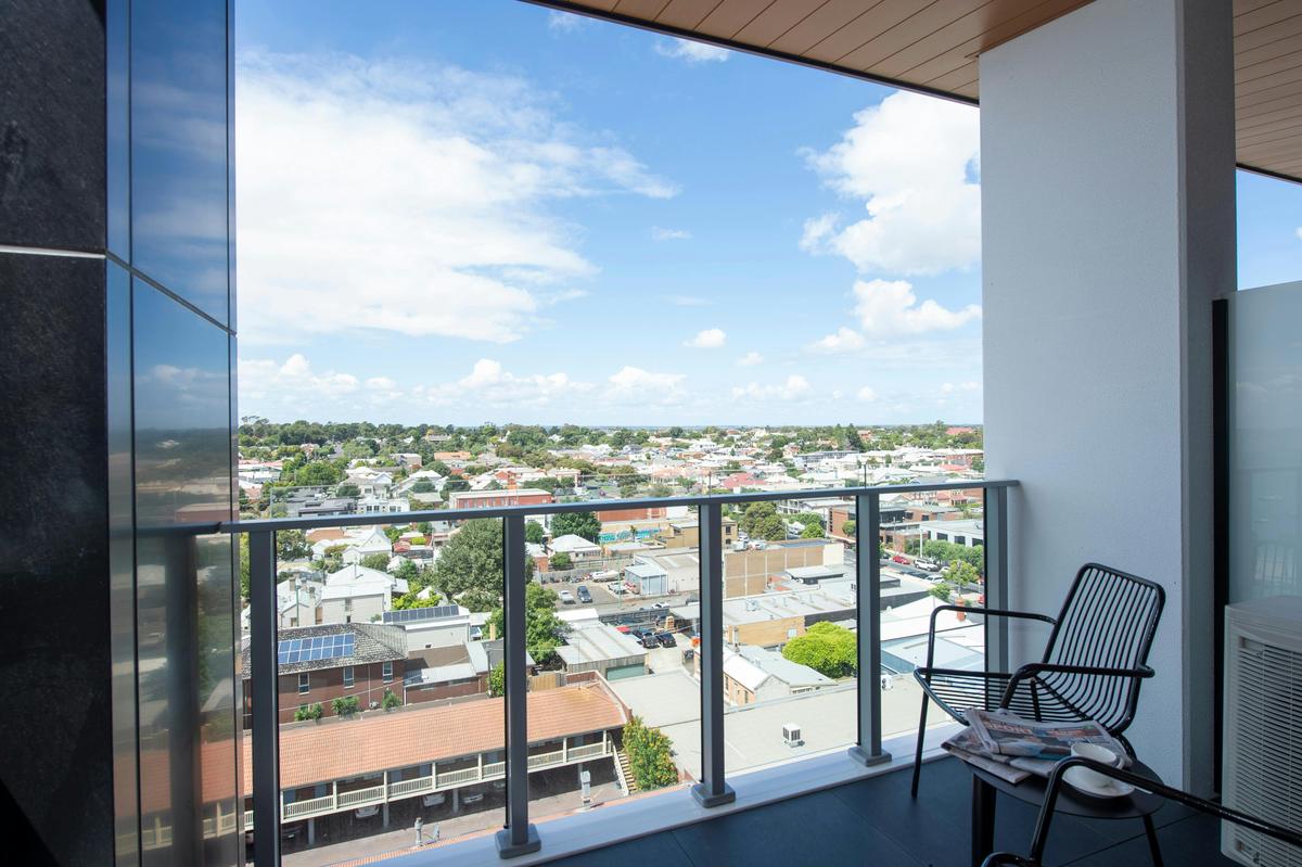 One Bedroom Park View - Balcony View