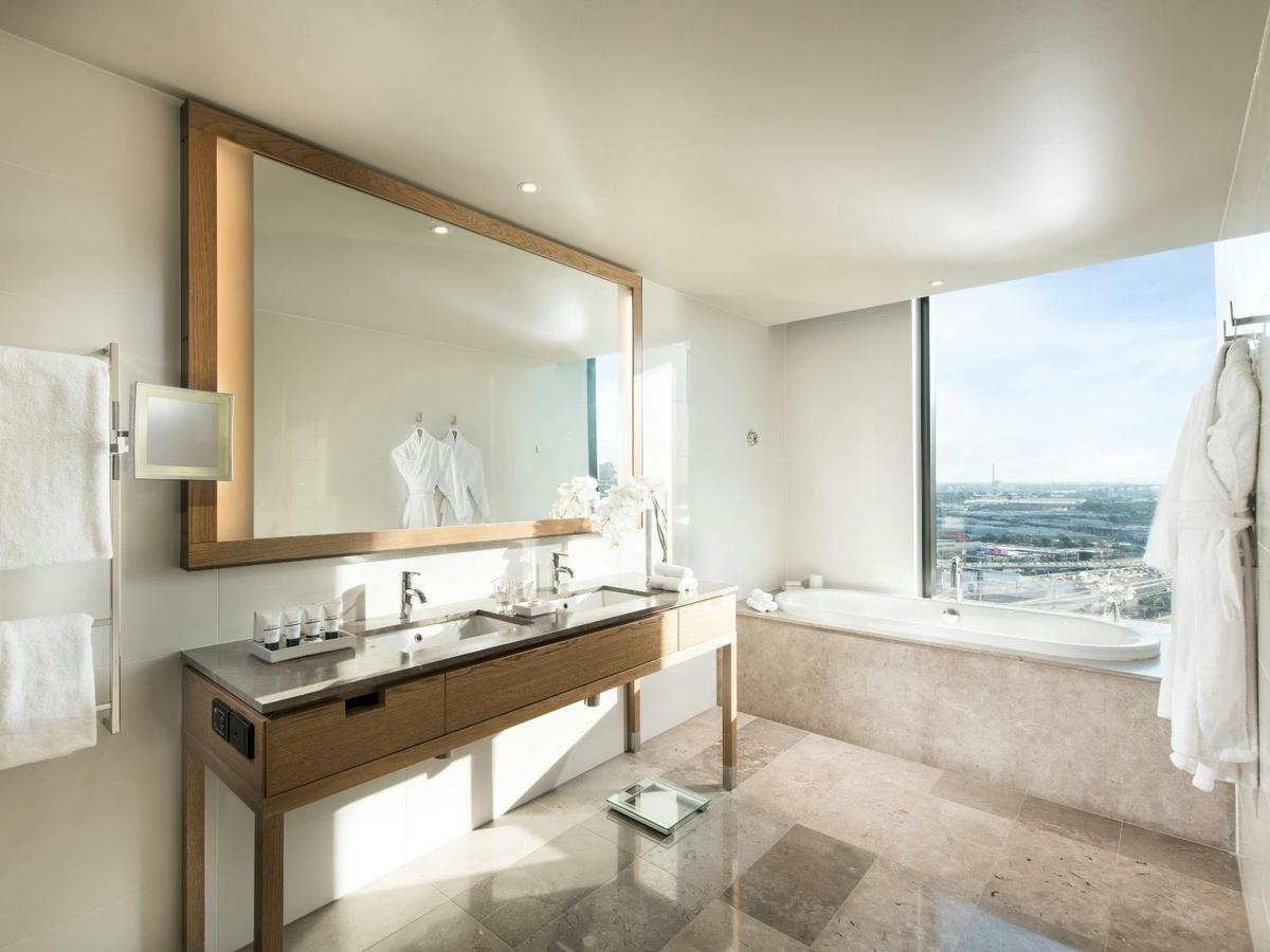 Yarra Suite Bathroom