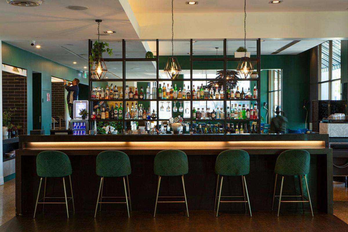 Bar