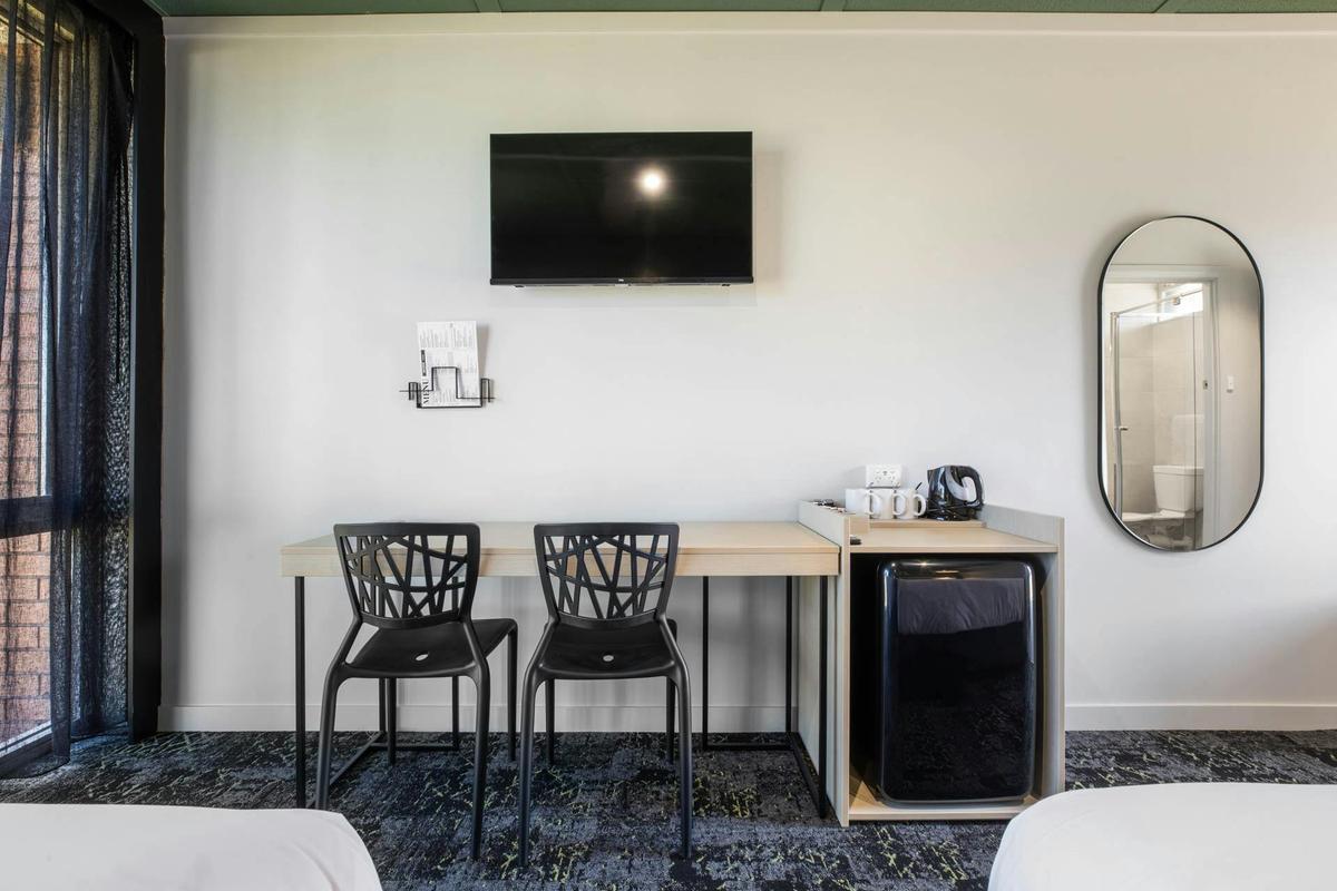 Queen and Single Room