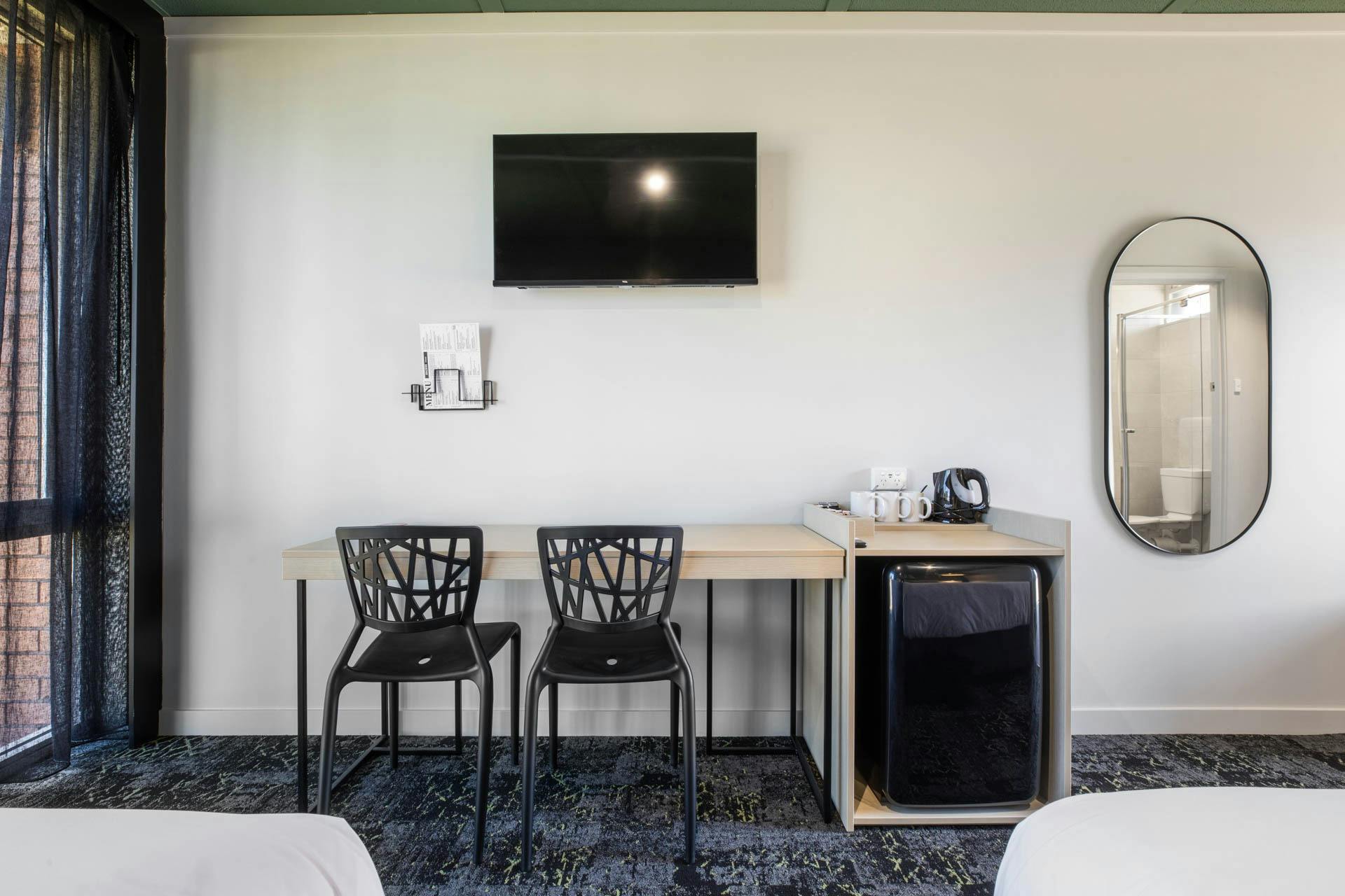 Queen and Single Room