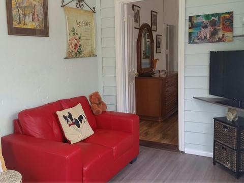 Garden Suite lounge
